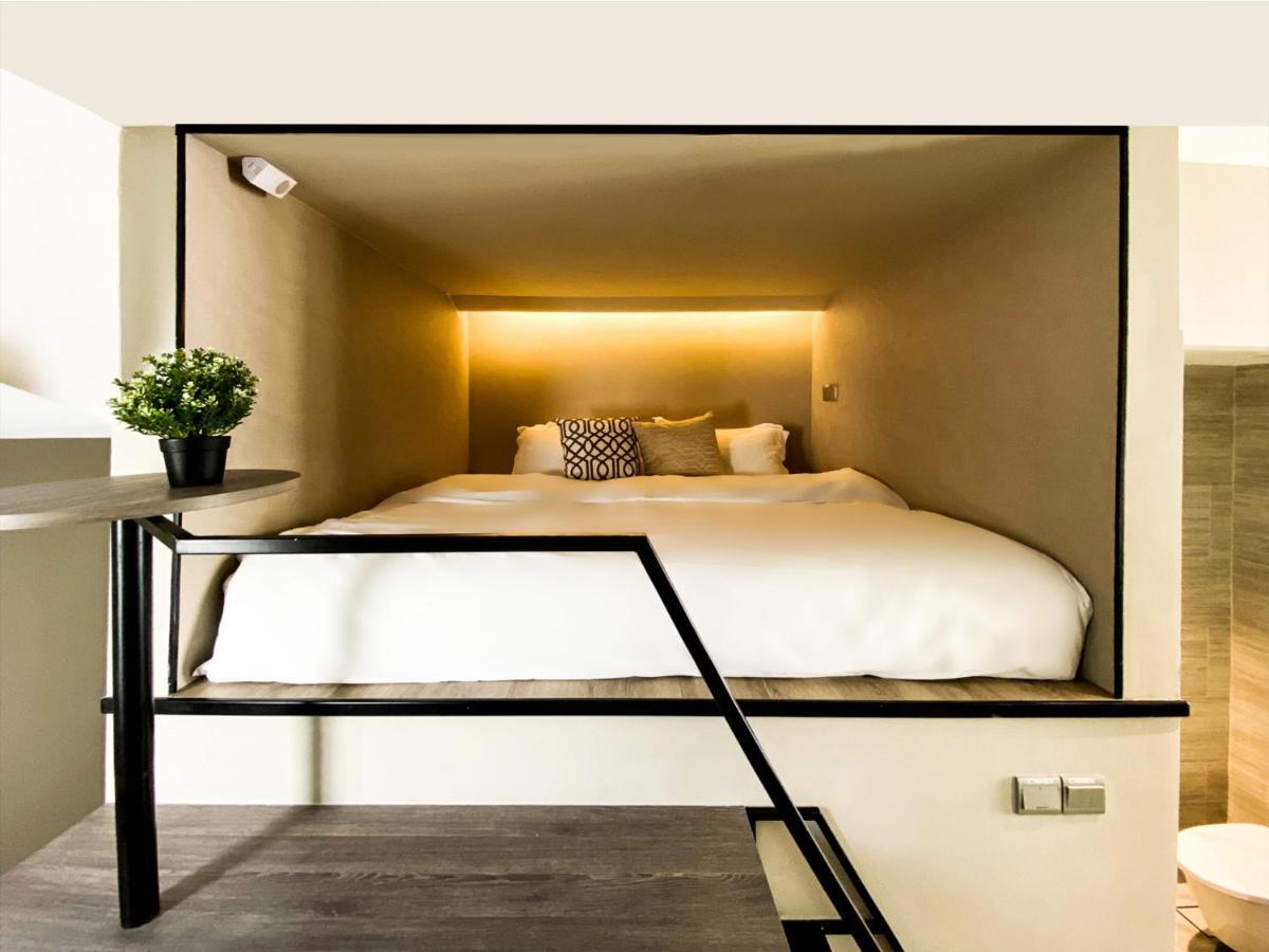 Hotel St Signature Jalan Besar, Short Overnight, 8 Hours, 1159pm-8am Singapura